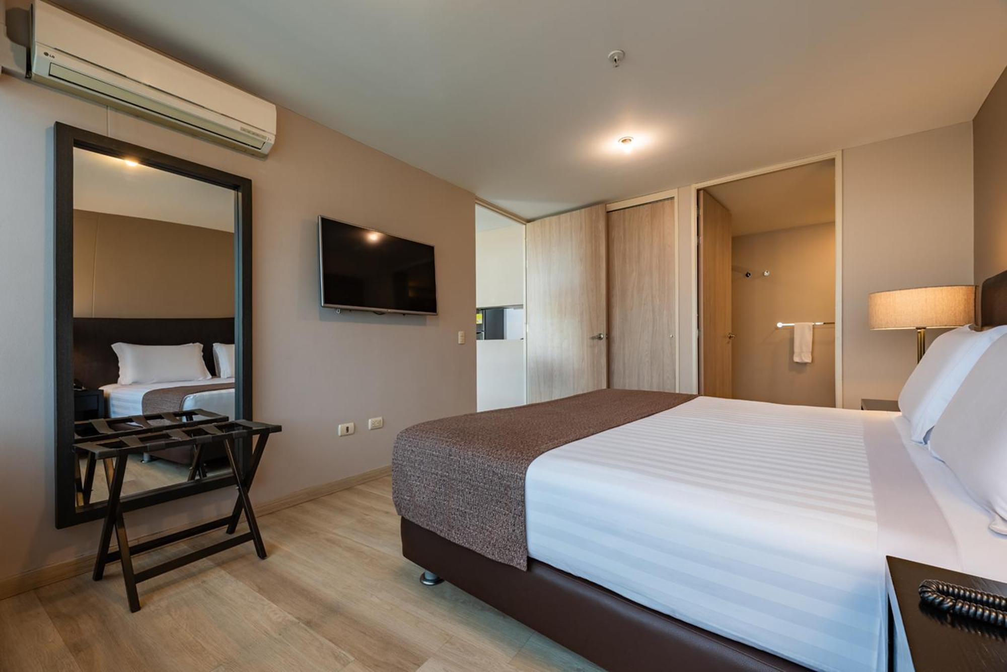 Estelar Apartamentos Medellín Esterno foto