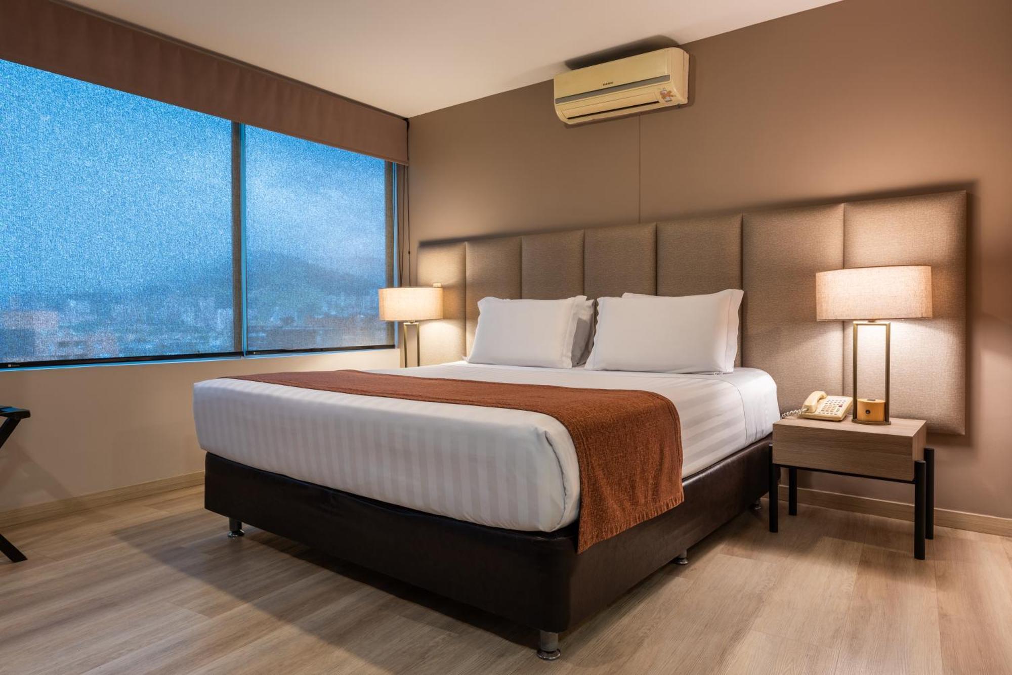Estelar Apartamentos Medellín Esterno foto